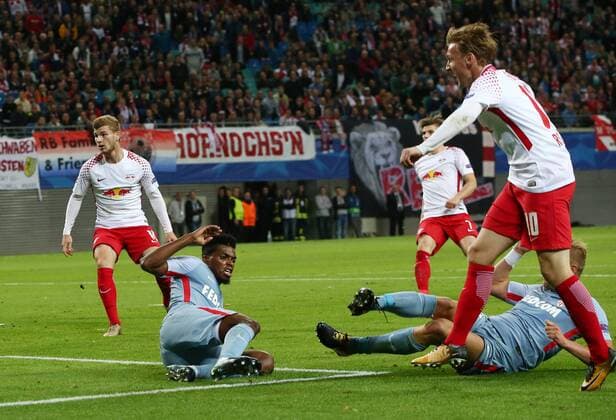 Emil Forsberg Torschuß Tor zum 1:0 Fußball Fussball UEFA CL Championsleague Herren Saison 2017 2018 13.09.2017 RB Leipzig RBL vs. AS Monaco