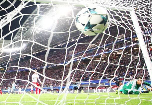 Themen der Woche - SPORT Bilder des Tages - SPORT RB Leipzig - Monaco Fussball Champions League Leipzig, 13.09.2017, Red Bull Arena, Fussball, UEFA Champions League, Gruppe G, 1.Spieltag , RB Leipzig vs. AS Monaco , Tor für RB Leipzig, Treffer zum 1:0 durch Torschütze Emil Forsberg (10, nicht im Bild, RB Leipzig). ,
