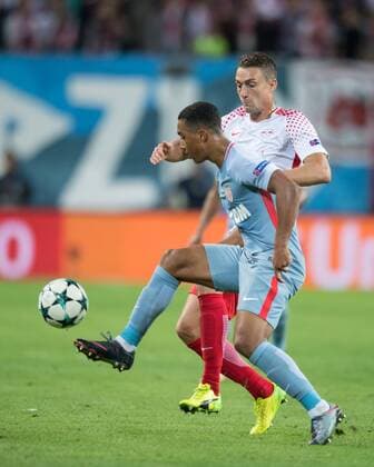 vl: Youri Tielemans (ASM), Stefan Ilsanker (L). Fussball international: UEFA Championsleague, Saison 2017 2018, Gruppenspiel: RB Leipzig - AS Monaco FC in Leipzig, Deutschland am 13.09.2017,