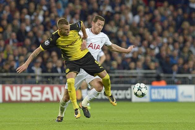 London, England 13.09.2017, UEFA Champions League - 2017 18 Season, Group H - Matchday 1, Tottenham Hotspur- Borussia Dortmund, im Zweikampf von links: Andrey Yarmolenko ( Dortmund ), Jan Vertonghen ( Tottenham ) ( DeFodi521
