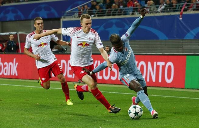 Lukas Klostermann, Keita Balde Aktion Spielszene Zweikampf Fußball Fussball UEFA CL Championsleague Herren Saison 2017 2018 13.09.2017 RB Leipzig RBL vs. AS Monaco