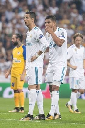 Fußball, CL, Real Madrid - Apoel Nikosia Real Madrid s Cristiano Ronaldo and Carlos Henrique Casemiro during UEFA Champions League match between Real Madrid and Apoel at Santiago Bernabeu Stadium in Madrid, Spain September 13, 2017.  (20170913026)