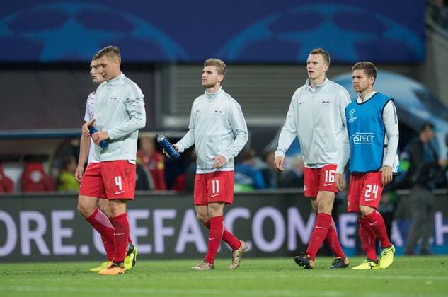 Nach dem Spielende: Stefan Ilsanker, Willi Orban, Timo Werner, Lukas Klostermann und Dominik Kaiser (vl alleL) Fussball international: UEFA Championsleague, Saison 2017 2018, Gruppenspiel: RB Leipzig - AS Monaco FC in Leipzig, Deutschland am 13.09.2017,