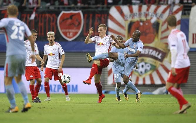 Foto: Marcel Halstenberg gegen Youri Tielemans ( Monaco ) Fussball - Championsleague am Mi. 13.09.2017 Gruppenspiel BRB Leipzig - AS Monaco 1 - 1