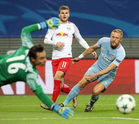Leipzig, Germany 13.09.2017, UEFA Champions League - 2017 18 Season, Group G - Matchday 1, RB Leipzig - AS Monaco, Diego Benaglio ( Tormann AS Monaco ) Timo Werner (RB) Adama Diakhaby ( AS Monaco ) ( DeFodi518