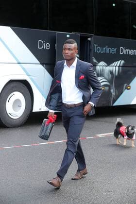 1.FC Köln Euroleague Abfahrt zum Spiel bei Arsenal London Jhon Cordoba 13.09.2017