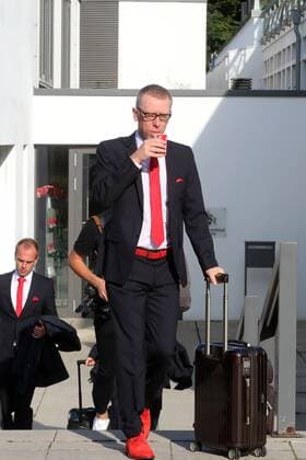 1.FC Köln Euroleague Abfahrt zum Spiel bei Arsenal London Peter Stöger 13.09.2017
