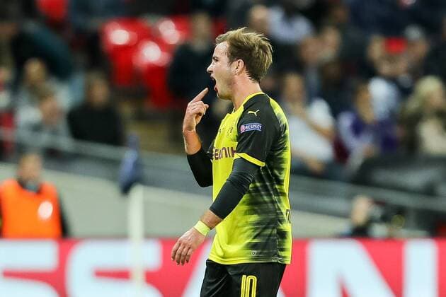London, England 13.09.2017, UEFA Champions League - 2017 18 Season, 1st game day, Tottenham Hotspur - BV Borussia Dortmund, Mario Goetze (BVB) gestikuliert ( DeFodi048
