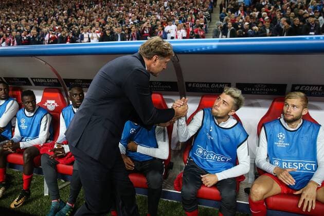 Trainer Ralph Hasenhüttl mit Kevin Kampl (RB Leipzig) - Gruppenspiel G Champions League Saison 2017-2018 RasenBallsport Leipzig vs. AS Monaco in der RB Arena in Leipzig - Deutschland, Fußball, Mann, Maenner,13.09.2017