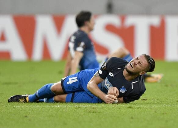Ermin Bicakcic TSG 1899 Hoffenheim verletzt Verletzung am Boden TSG 1899 Hoffenheim vs Sporting SC Braga Europa League 14.09.2017 TSG 1899 Hoffenheim vs Sporting SC Braga