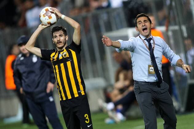 SOCCER - EL, Rijeka vs Athens RIJEKA,CROATIA,14.SEP.17 - SOCCER - UEFA Europa League, group stage, HNK Rijeka vs AEK Athens. Image shows Helder Lopes (Athens) and head coach Manuel Jimenez (Athens). GEPAxpictures xMaticxKlansek