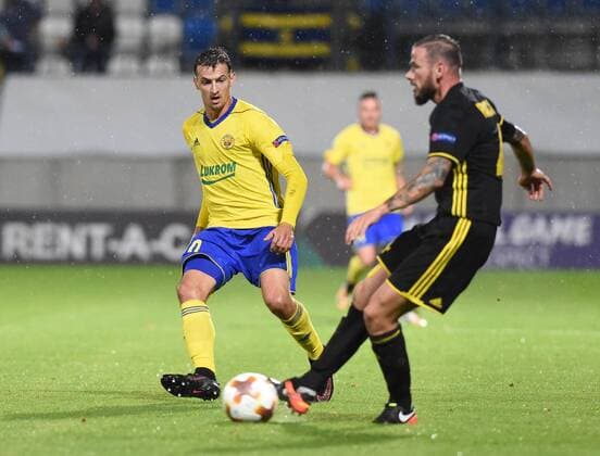 From left VUKADIN VUKADINOVIC of Zlin and PETRU RACU of Tiraspol in action during the Football Europa League 1st round group F match: Fastav Zlin vs Sheriff Tiraspol in Olomouc, Czech Republic, September 14, 2017. (CTKxPhoto LudekxPerina) CTKPhotoP201709140960601  LPE 004