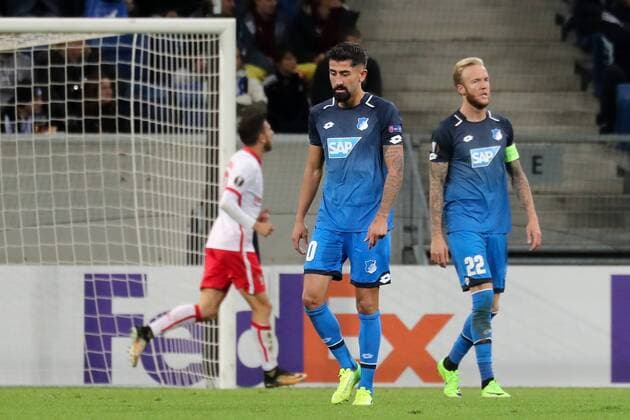 v.li.: Kerem Demirbay (Hoffenheim, 10), Kevin Vogt (Hoffenheim, 22), enttäuscht schauend, Enttäuschung, Frustration, disappointed, pessimistisch, Fussball, UEFA Europa League, TSG 1899 Hoffenheim - SC Braga,