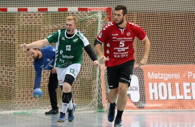v.li.: Felix Storbeck (ASV Hamm-Westfalen), Patrick Gempp (DJK Rimpar Wölfe) jubelt, Jan Brosch (ASV Hamm-Westfalen), DKB 2. Handball-Bundesliga, DJK Rimpar Wölfe - ASV Hamm-Westfalen,