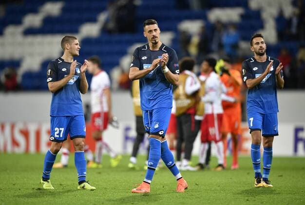 Fußball, EL, TSG 1899 Hoffenheim - Sporting Braga Andrej Kramaric TSG 1899 Hoffenheim Sandro Wagner TSG 1899 Hoffenheim und Lukas Rupp TSG 1899 Hoffenheim bedanken sich bei Fans Gestik, Geste TSG 1899 Hoffenheim vs Sporting SC Braga Europa League 14.09.2017 TSG 1899 Hoffenheim vs Sporting SC Braga