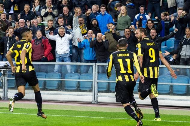 (L-R) Navarone Foor of Vitesse, Bryan Linssen of Vitesse, Tim Matavz of Vitesse during the UEFA Europa League group K match between Vitesse Arnhem and Lazio Roma at Gelredome on September 14, 2017 in Arnhem, The Netherlands UEFA Europa League 2017 2018 xVIxVIxImagesx xGerritxvanxKeulenxIVx 8744476