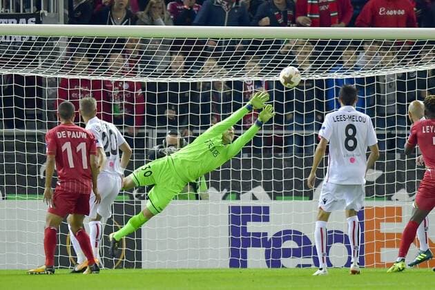 WAREGEM, BELGIUM - SEPTEMBER 14 : Yoan Cardinale goalkeeper of OGC Nice saves a ball during the UEFA Europa League, Group K stage match between SV Zulte Waregem and OGC Nice at the Regenboog stadium on September 14, 2017 in Waregem, Belgium, 14 09 2017 FOOTBALL : SV Zulte Waregem v OGC Nice : UEFA Europa League - 14 09 2017 PHOTONEWS PANORAMIC  775031117