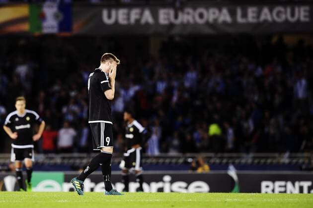 170914 Nicklas Bendtner, of Rosenborg, looks dejected after Real Sociedad scored the 3-0 goal during the UEFA Europa League match between Real Sociedad and Rosenborg on September 14, 2017 in San Sebastian. Photo: Vegard Wivestad GrÃ¸tt BILDBYRAN kod VG 170013  Copyright: VEGARDxWIVESTADxGRÃ?TT BB170914BB471