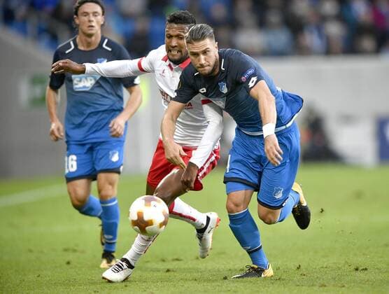 Zweikampf, Aktion Dyego Sousa Sporting Braga gegen Ermin Bicakcic TSG 1899 Hoffenheim (rechts) TSG 1899 Hoffenheim vs Sporting SC Braga Europa League 14.09.2017 TSG 1899 Hoffenheim vs Sporting SC Braga