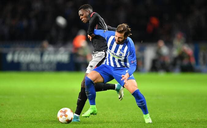Marvin Plattenhardt (Hertha BSC), und Inaki Williams (Bilbao), Hertha BSC Berlin - Athletic Bilbao Europa League, Gruppenphase, 1. Spieltag, Fußball, Fussball, soccer, Herren, Männer, Maenner, Deutschland, Germany Berlin, 14.9.2017, Olympiastadion