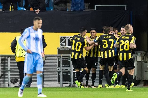 Vitesse celebrate the goal of Bryan Linssen of Vitesse during the UEFA Europa League group K match between Vitesse Arnhem and Lazio Roma at Gelredome on September 14, 2017 in Arnhem, The Netherlands UEFA Europa League 2017 2018 xVIxVIxImagesx xGerritxvanxKeulenxIVx 8745155