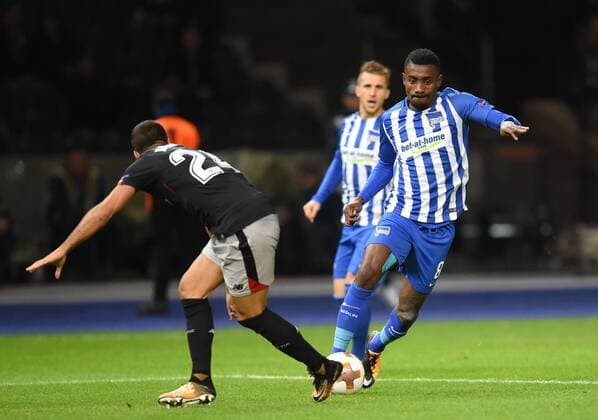 Fussball, Herren, Saison 2017 2018, UEFA Europa League (Gruppe J, 1. Spieltag), Hertha BSC - Athletic Bilbao, v. l. Mikel Balenziaga (Athletic Bilbao), Salomon Kalou (Hertha BSC), 14.09.2017, Copyright: xMichaelxHundtx xMatthiasxKochx