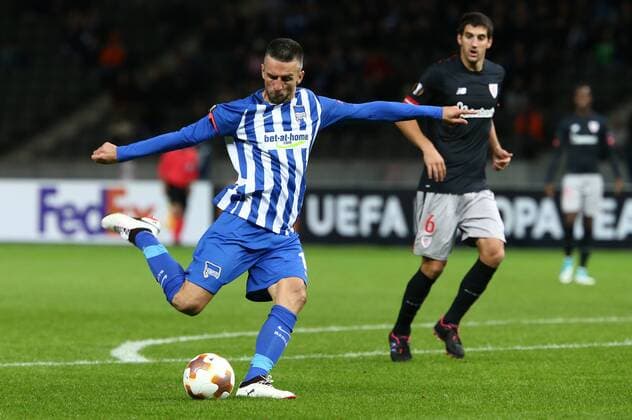 Vedad Ibisevic, Mikel San Jose Einzelbild Freisteller Aktion Fußball Fussball Europa League Euroleague Herren Saison 2017 2018 14.09.2017 Hertha BSC Berlin vs. Athletic Bilbao