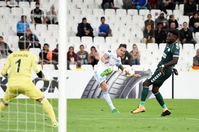 26 FLORIAN THAUVIN (om) - 09 Malick Evouna (kon) FOOTBALL : Marseille vs Konyaspor - Ligue Europa - 14 09 2017 FEP Panoramic 