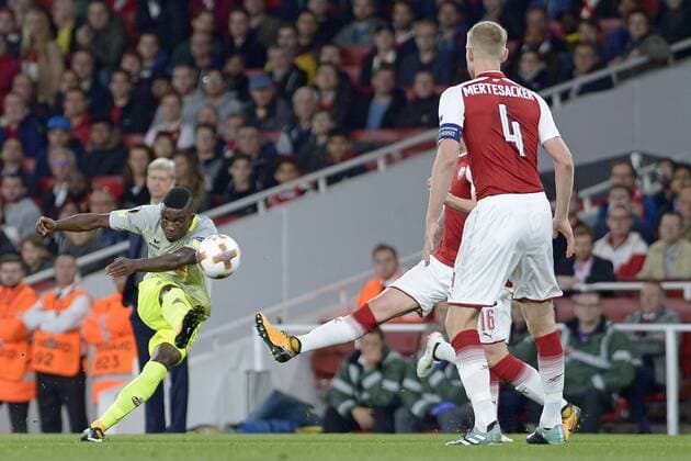 Bilder des Tages - SPORT GER, Europa League, Arsenal London vs 1. FC Koeln 14.09.2017, Emirates Stadium, London, GER, Europa League, Arsenal London vs 1. FC Koeln, im Bild Tor zum 0:1 für Koeln durch John Cordoba ( Koeln 15 ), links, rechts: Per Mertesacker ( Arsenal 4 )