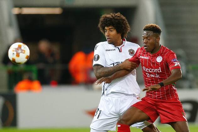 Fußball, EL, SV Zulte Waregem - OGC Nizza Nice captain Dante and Essevee s Aaron Leya Iseka fight for the ball during a soccer game between Belgian team SV Zulte Waregem and French club OGC Nice, Thursday 14 September 2017 in Waregem, the first match of the group stage (Group K) of the Europa League tournament. BRUNOxFAHY  x05164540x