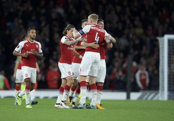 Arsenal v FC Cologne UEFA Champions League Sead Kolasinac of Arsenal (right) celebrates with his team mates after scoring the equaliser to make it 1-1 during the UEFA Champions League match at the Emirates Stadium, London Content Not Available For UK Newspapers Copyright: xAlanxStanfordx FIL-10666-0042