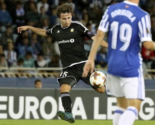 Fußball, EL, Real Sociedad San Sebastian - Rosenborg Trondheim Real Sociedad s Alvaro Odriozola (R) in action against Rosenborg s Anders Trondsen during the UEFA Europa League match between Real Sociedad and Rosenborg at the Anoeta stadium in San Sebastian, Basque Country, Spain, 14 September 2017. Real Sociedad vs. Rosenborg !ACHTUNG: NUR REDAKTIONELLE NUTZUNG!  Copyright: xJavierxEtxezarretax SSB034 20170914-636410280510573092