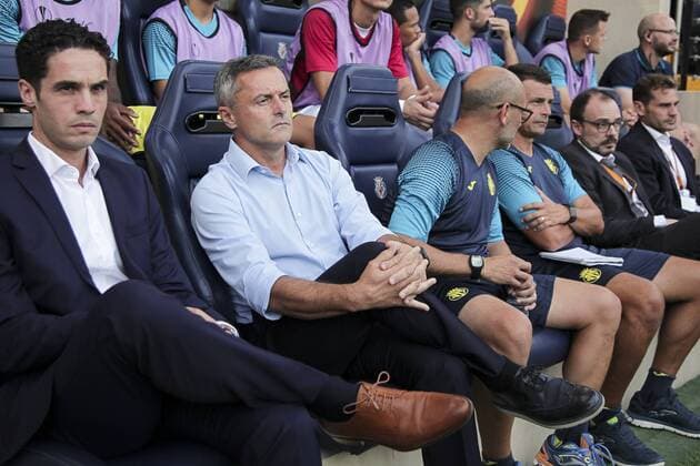September 14, 2017 - Villarreal, Spain - Head coach of Villarreal CF Fran Escriba (2L) during the UEFA Europa League Group A football match between Villarreal CF vs FC Astana at La Ceramica stadium in Villarreal on September 14, 2017. Villarreal CF v FK Astana - UEFA Europa League  - ZUMAn230 20170914_zaa_n230_355 Copyright: xJosexMiguelxFernandezx