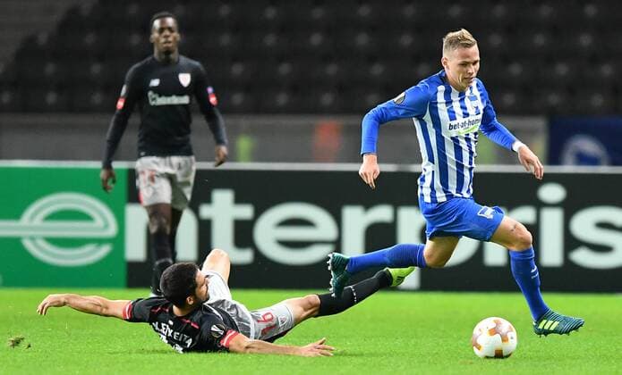 Ondrej Duda (Hertha BSC), am Ball, links Xabier Etxeita (Bilbao), Hertha BSC Berlin - Athletic Bilbao Europa League, Gruppenphase, 1. Spieltag, Fußball, Fussball, soccer, Herren, Männer, Maenner, Deutschland, Germany Berlin, 14.9.2017, Olympiastadion