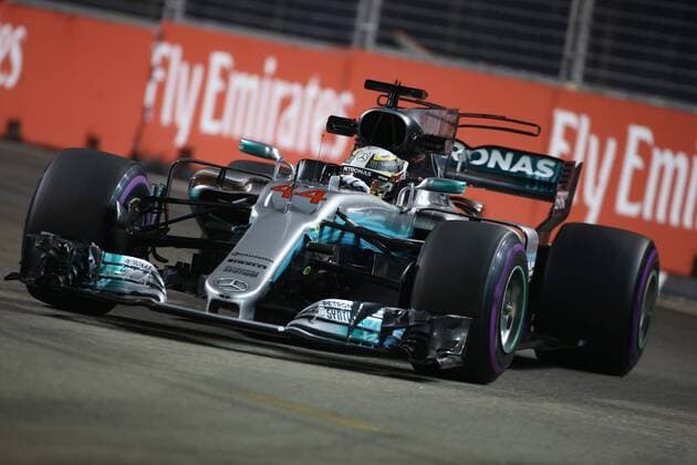 15.09.2017 - Free Practice 2, Lewis Hamilton (GBR) Mercedes AMG F1 W08 Singapore Grand Prix 14 - 17 September 2017 15.09.2017 - Free Practice 2, Lewis Hamilton (GBR) Mercedes AMG F1 W08 