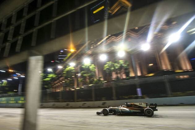 Motorsports: FIA Formula One World Championship WM Weltmeisterschaft 2017, Grand Prix of Singapore, 44 Lewis Hamilton (GBR, Mercedes AMG Petronas F1 Team), Singapore Singapore