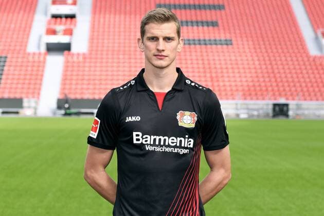 Fußball, GER, 1.BL, Porträttermin 2017 2018, Bayer Leverkusen: Lars Bender (LEV). Einzelbild, Portrait, Porträt.