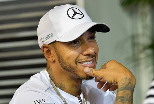 Lewis Hamilton; Mercedes Grand Prix, formula 1 GP, Singapore, 15.09.2017 Photo:mspb Stefan Schneider Lewis Hamilton; formula 1 GP, Singapore,