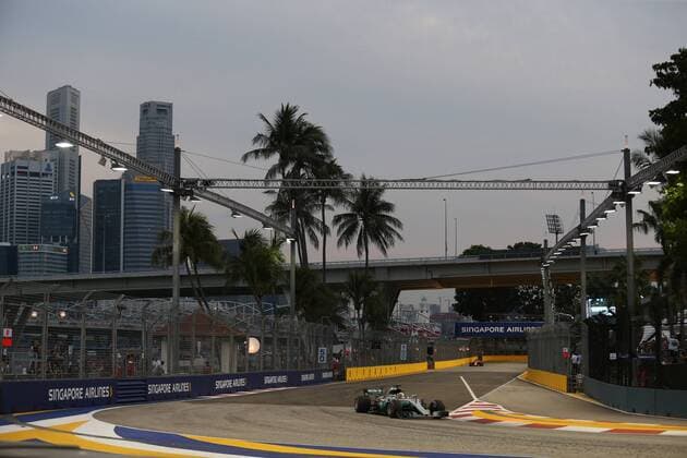 16.09.2017 - Free Practice 3, Lewis Hamilton (GBR) Mercedes AMG F1 W08 Singapore Grand Prix 14 - 17 September 2017 16.09.2017 - Free Practice 3, Lewis Hamilton (GBR) Mercedes AMG F1 W08 