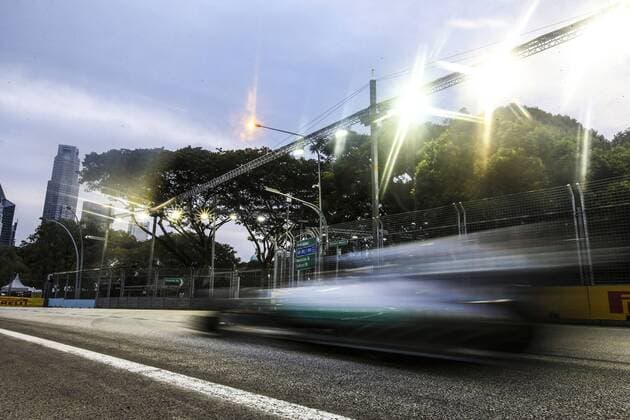 Motorsports: FIA Formula One World Championship WM Weltmeisterschaft 2017, Grand Prix of Singapore, 44 Lewis Hamilton (GBR, Mercedes AMG Petronas F1 Team), Singapore Singapore