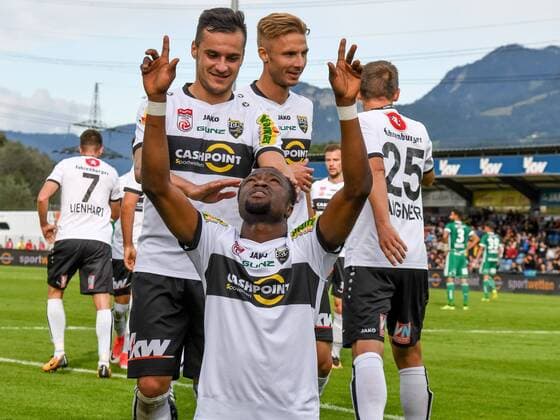 SOCCER - BL, Altach vs Rapid ALTACH,AUSTRIA,16.SEP.17 - SOCCER - tipico Bundesliga, SCR Altach vs SK Rapid Wien. Image shows Andreas Lienhart (Altach) and the rejoicing of Kristijan Dobras, Bernard Tekpetey, Philipp Netzer and Johannes Aigner (Altach). Keywords: Wien Energie. GEPAxpictures xOliverxLerch