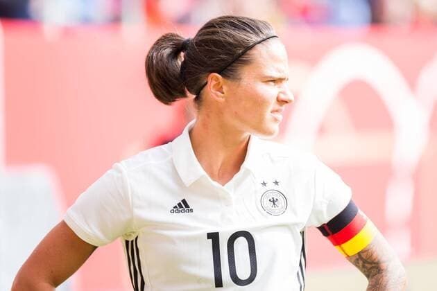 Dzsenifer Marozsan (GER, 10); Porträt, Einzelbild, Fußball, Frauen, Länderspiel, Deutschland - Slowenien,
