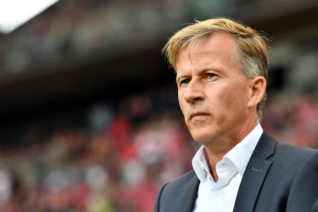 16.09.2017, xfux, Fussball 1.Bundesliga, VfB Stuttgart - VfL Wolfsburg, emspor, v.l. Trainer Andries Jonker (VfL Wolfsburg) Stuttgart