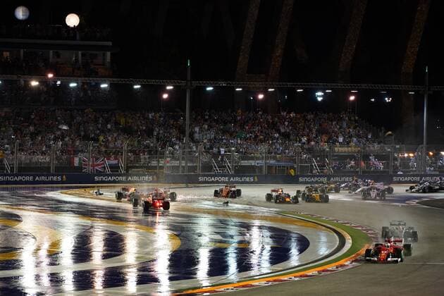 Singapore Grand Prix 14 - 17 September 2017 17.09.2017 - Race, Crash, Fernando Alonso (ESP) McLaren MCL32 