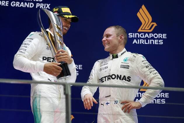 Motorsports: FIA Formula One World Championship WM Weltmeisterschaft 2017, Grand Prix of Singapore, 44 Lewis Hamilton (GBR, Mercedes AMG Petronas F1 Team), 77 Valtteri Bottas (FIN, Mercedes AMG Petronas F1 Team), Singapore Singapore