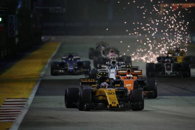 17.09.2017 - Race, Jolyon Palmer (GBR) Renault F1 Team RS17 Singapore Grand Prix 14 - 17 September 2017 17.09.2017 - Race, Jolyon Palmer (GBR) Renault Sport F1 Team RS17 