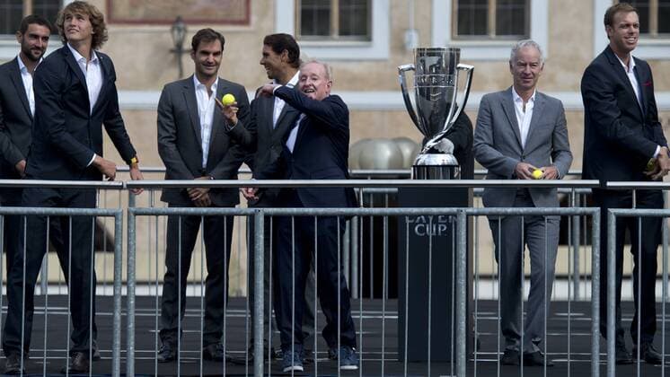 From left MARIN CILIC, ALEXANDER ZVEREV, ROGER FEDERER, RAFAEL NADAL, legendary ROD LAVER, JOHN MCENROE, SAM QUERRREY during the parade of Laver Cup players at an official welcome ceremony in Prague, Czech Republic, September 20, 2017. (CTKxPhoto MichalxKamaryt) CTKPhotoP201709200589501  kmt 1