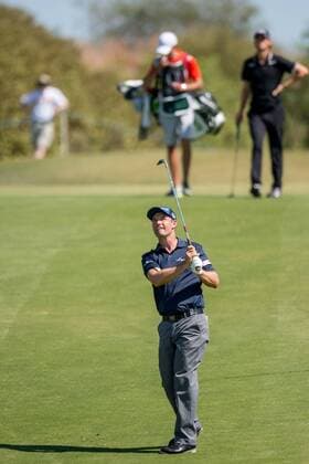 Padraig Harrington of Ireland watches his pitch shot land on the green during day 2 of the European Tour - Portugal Masters 2017 at Dom Pedro Victoria Golf Course, Vilamoura, Portugal on 22 September 2017. Copyright: xMatthewxBuchanx 16770068