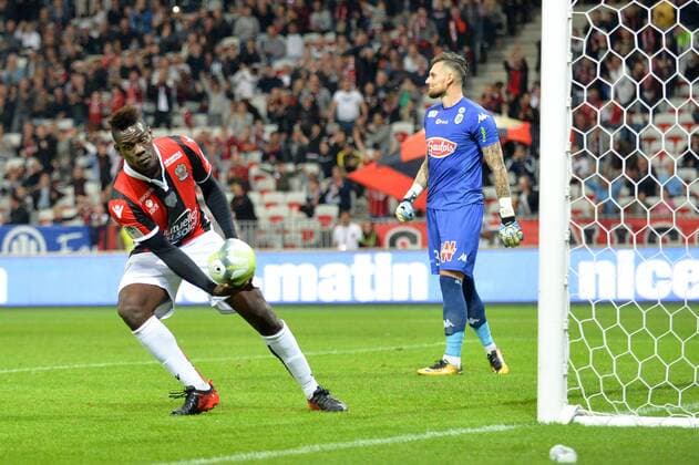 09 Mario BALOTELLI nice PENALTY BUT JOIE FOOTBALL Nice vs Angers Ligue 1 Conforama 22 09 2017 FEP Panoramic 