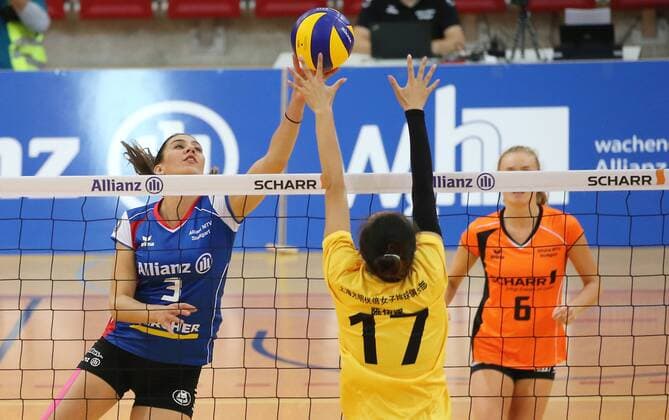 BAU 22.09.2017 Stuttgart Volleyball Allianz MTV Stuttgart vs. Shangai Bright Ubest, Micheli Tomazela Pissinato (Stuttgart, links)